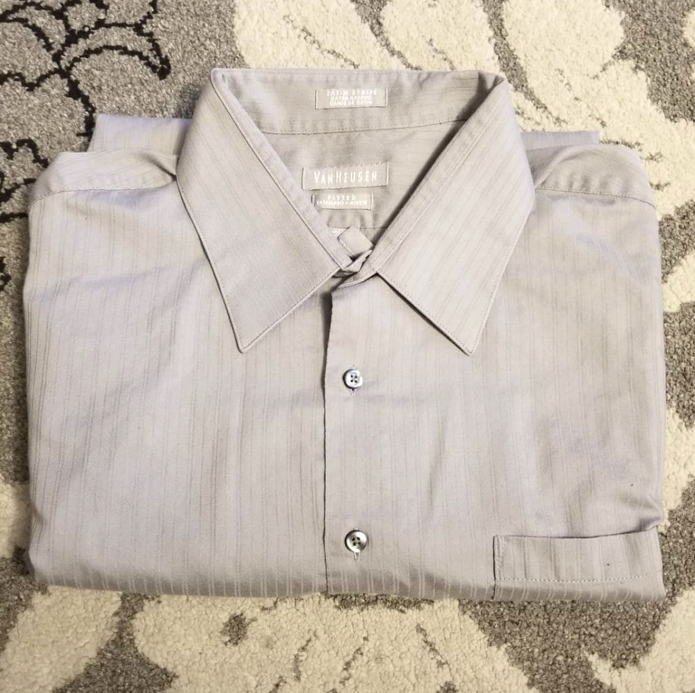 Van Heusen Mens dress shirt